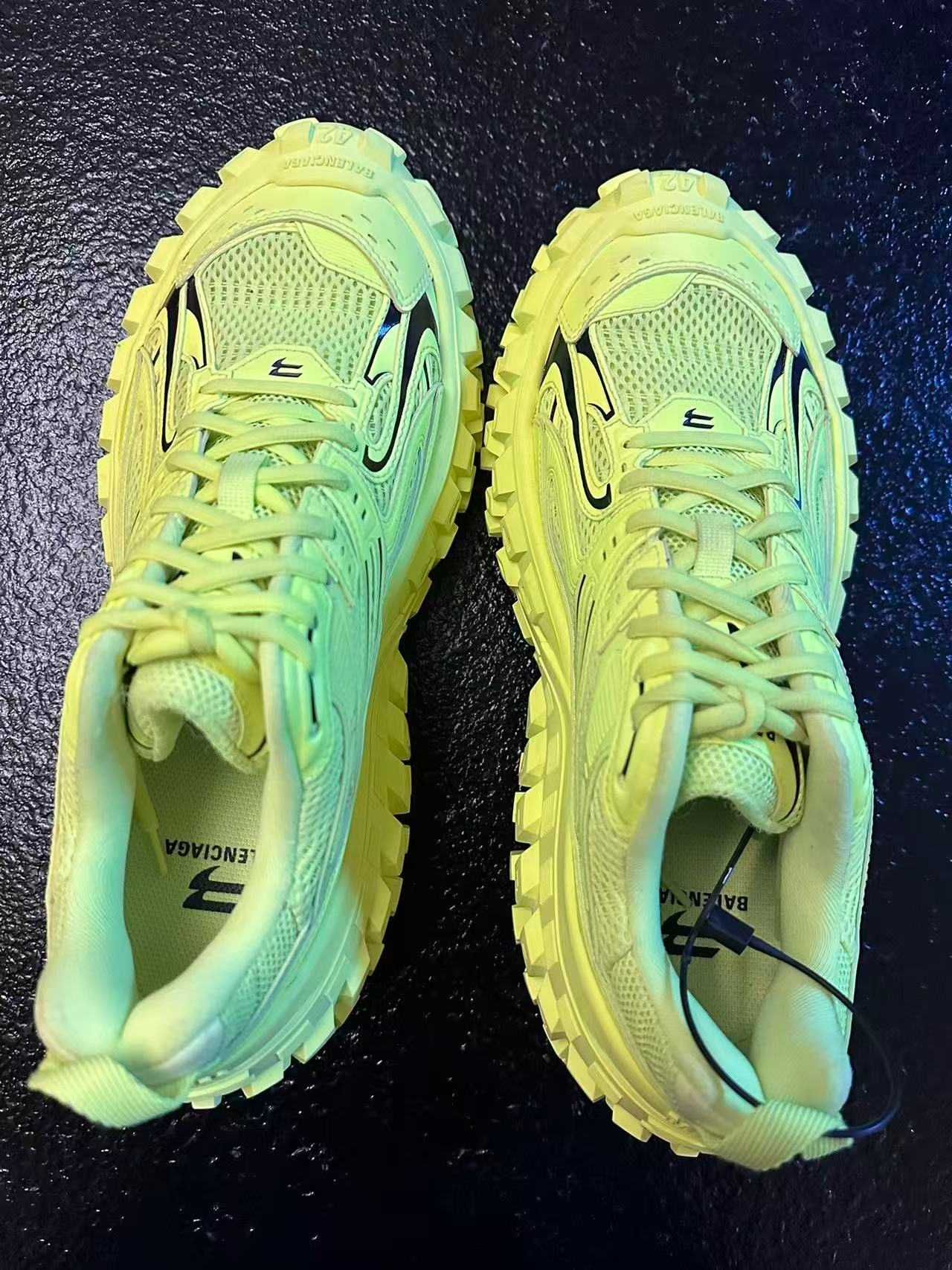 Balenciaga Bouncer Edição Palco com Tamanho Personalizado