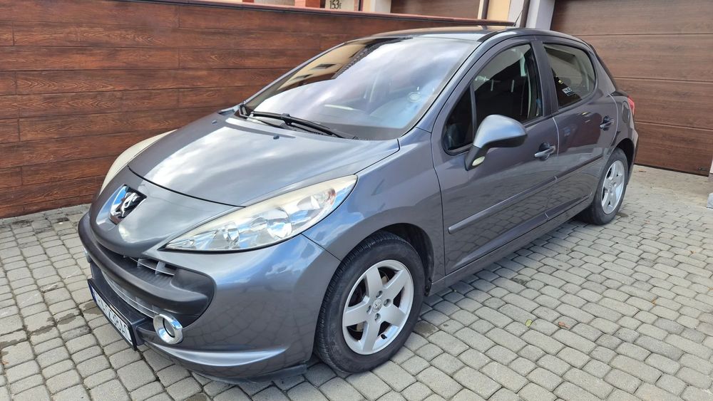 Peugeot 207 Peugeot 207 1.4 16V 95KM • Benzyna • Klimatronik • Tempomat • 136k km
