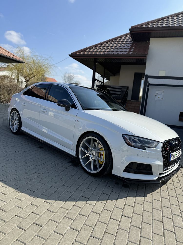 Audi A3 8v S-line QUATTRO Virtual Cockpit CarPlay