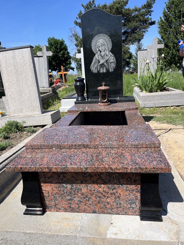 Памʼятники
