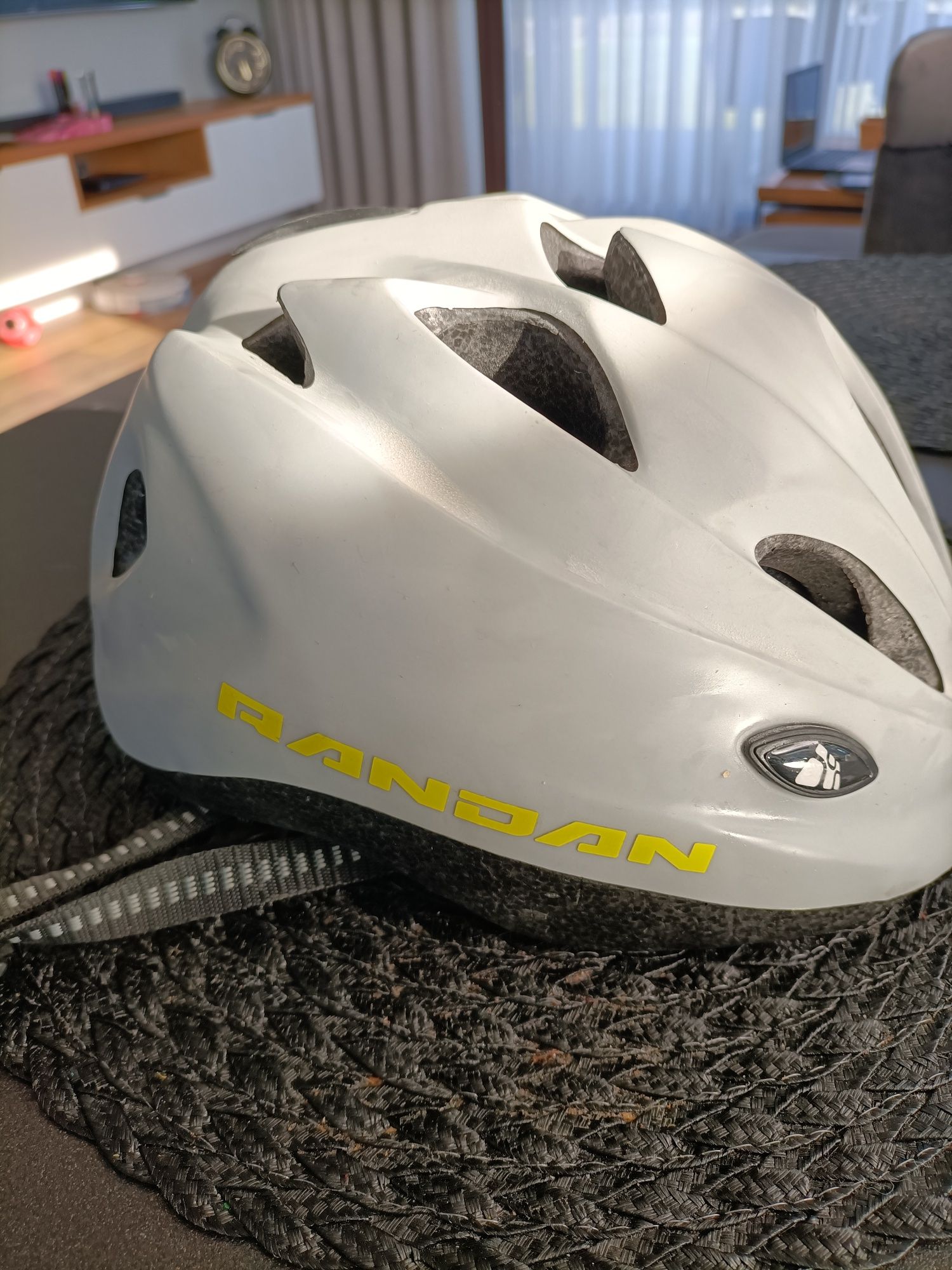 Sprzedam kask Meteor HB6-5 rozmiar M
