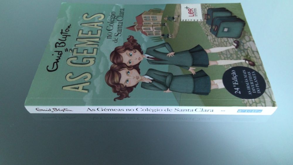 As gémeas no Colégio de Santa Clara