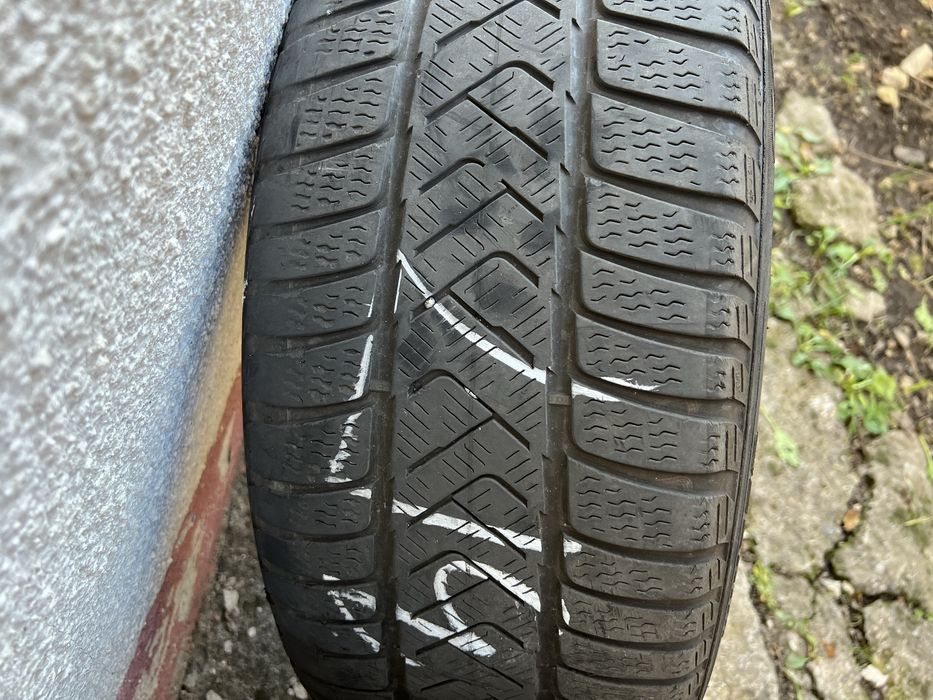 Pirelli Sottozero 3 Winter 245/45 R18