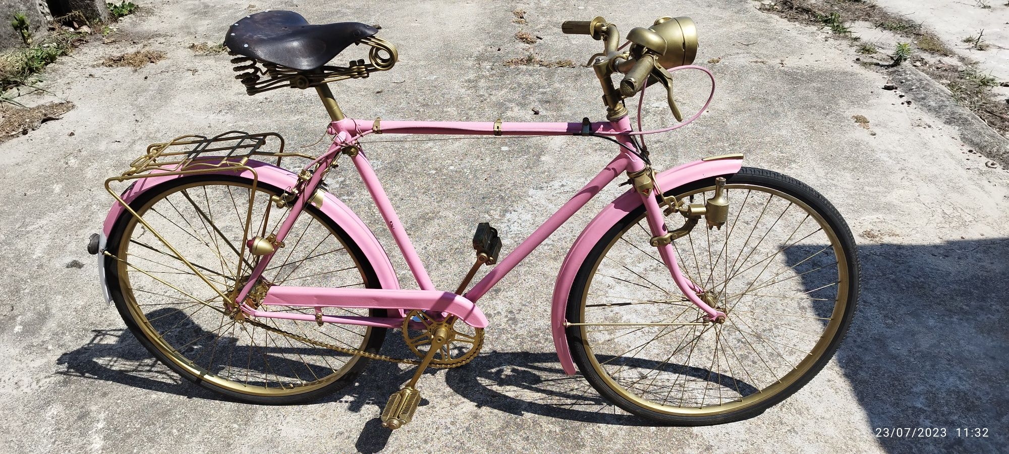 Bicicleta pasteleira decorativa