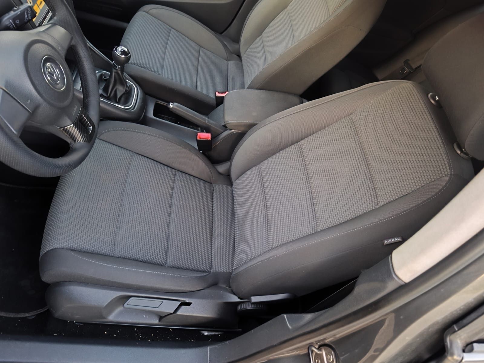 Volkswagen Golf VI