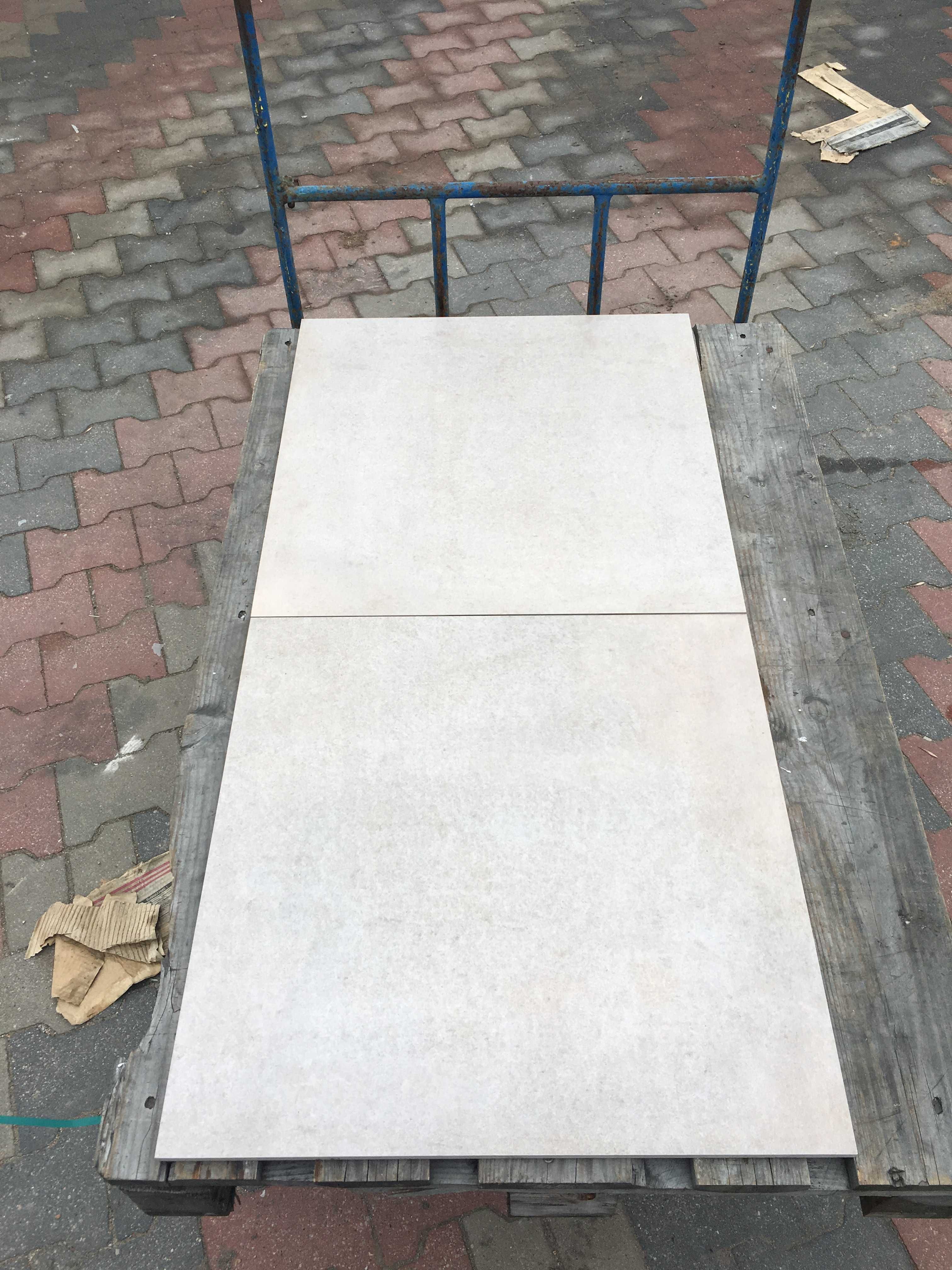Gres / płytka podłogowa AZUVI 59,6X59,6