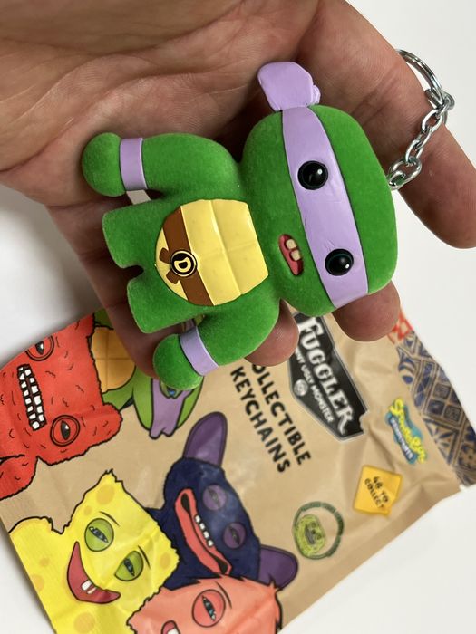 Фуглер Брелок Fuggler білий пухнастий Саскуш фаглер у трусах. 310грн