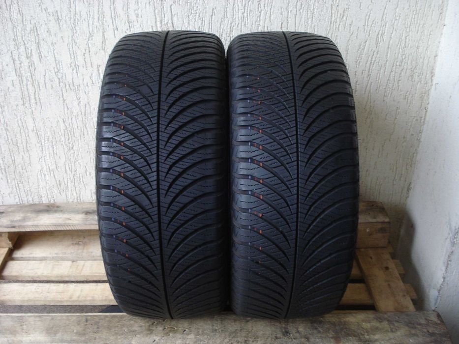 Goodyear Vector 4Seasons  215/50 r 17  2 - sztuki