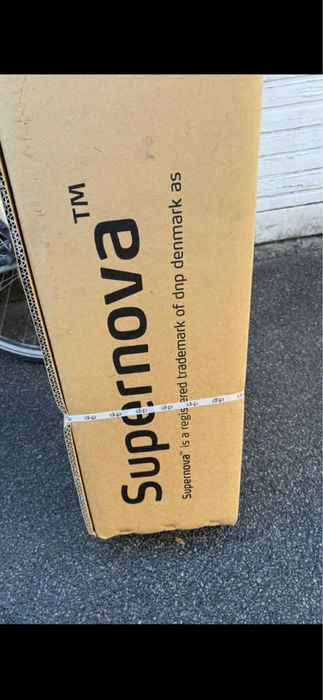 Supernova DNP core 84” ekran projekcyjny profesjonalny Nowy 16:9