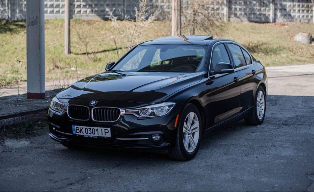 BMW 328i, f30, 2015 року