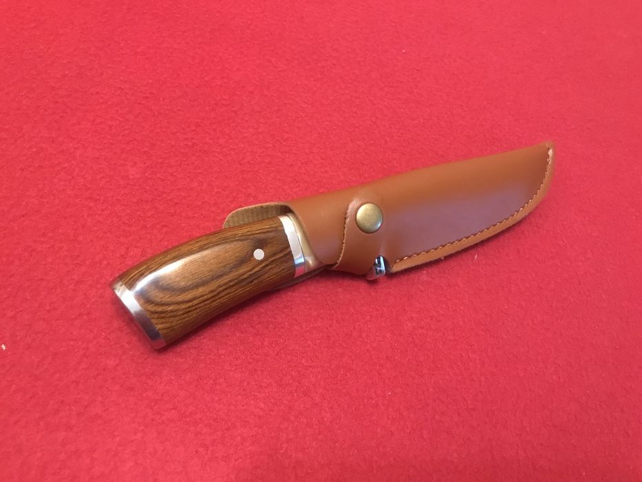 Комплект ніж з чехлом.