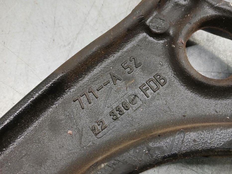 Braço de suspensão frente direito RENAULT Master III (FV)