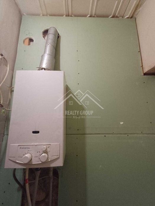 Продаж 2 кімн. сталінки по вул. Дишинського