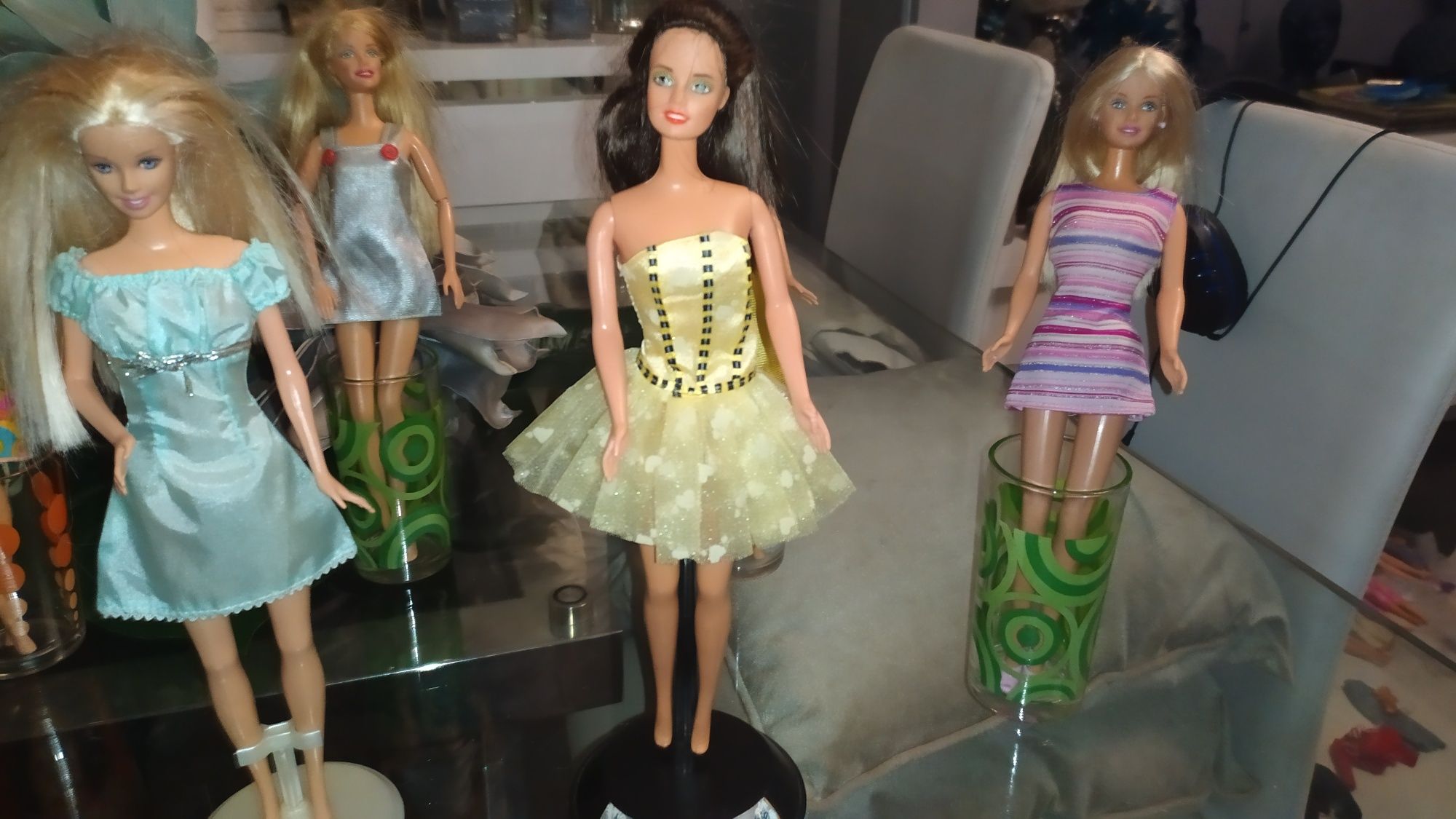 Barbies a 15€ cada ou 10  de qualquer anúncio por 99,99€ - lote NR 12