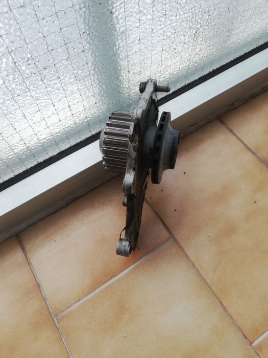 Bomba de água peugeot 206 1.4 hdi
