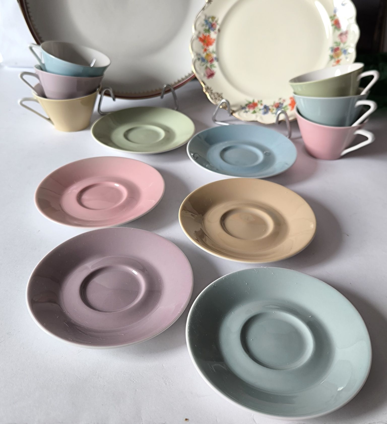 Filiżanki kolorowe 6 sztuk piękna stara porcelana