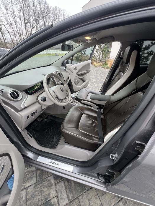 продам рено зое,renault zoe BOSE