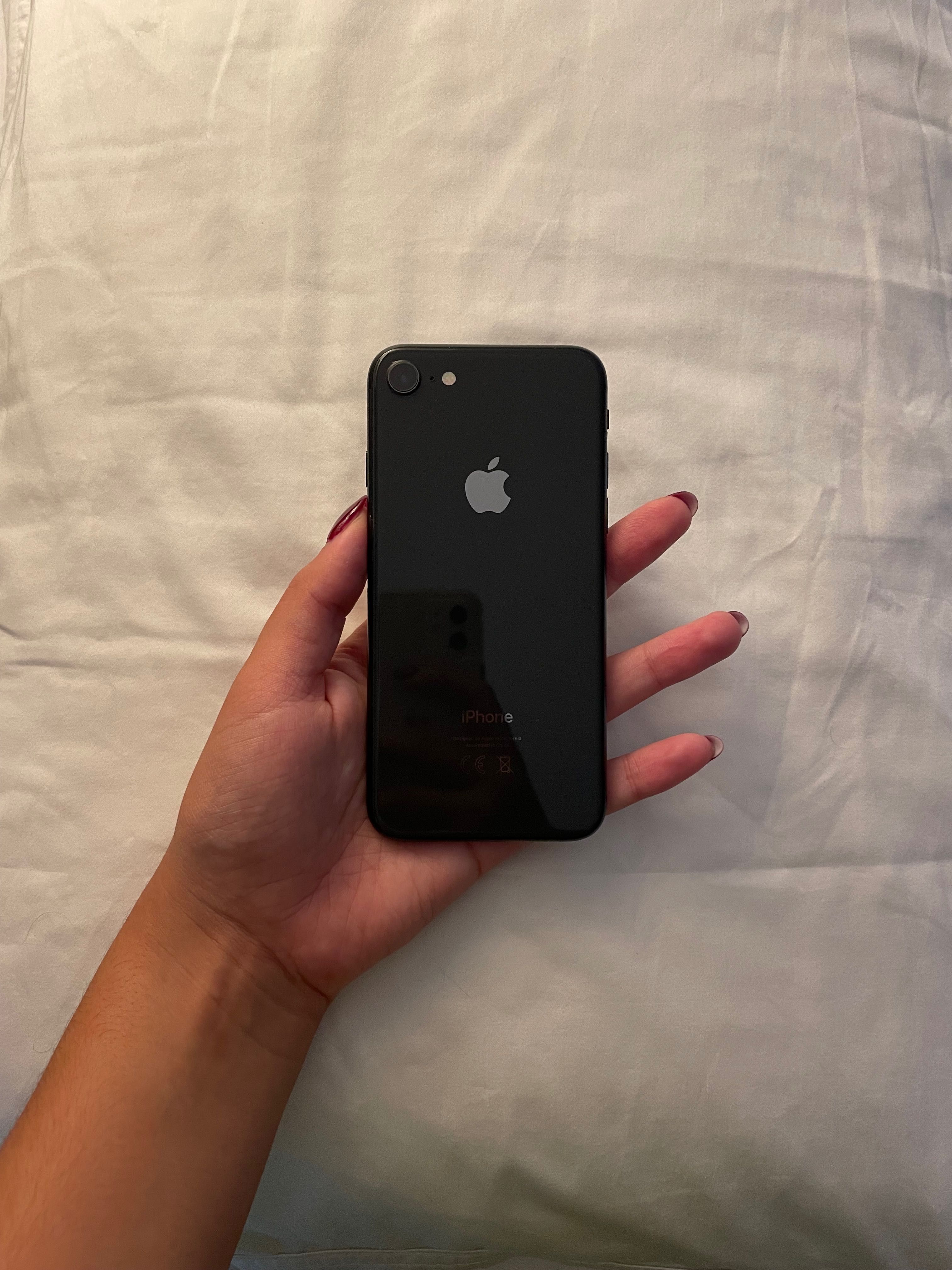 iPhone 8 com 64gb