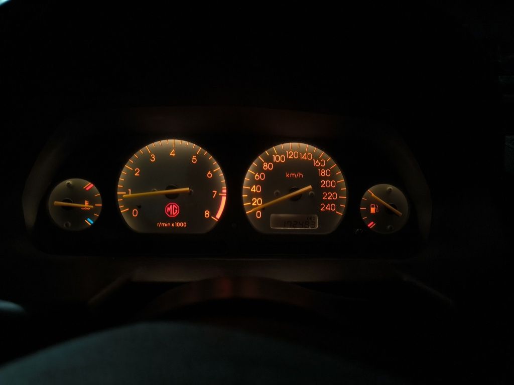 Vendo MG ZR em bom estado