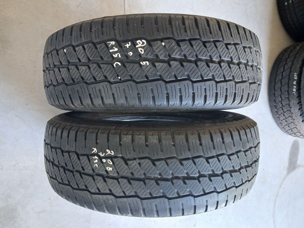 2 pneus 205 70 r15C goodride