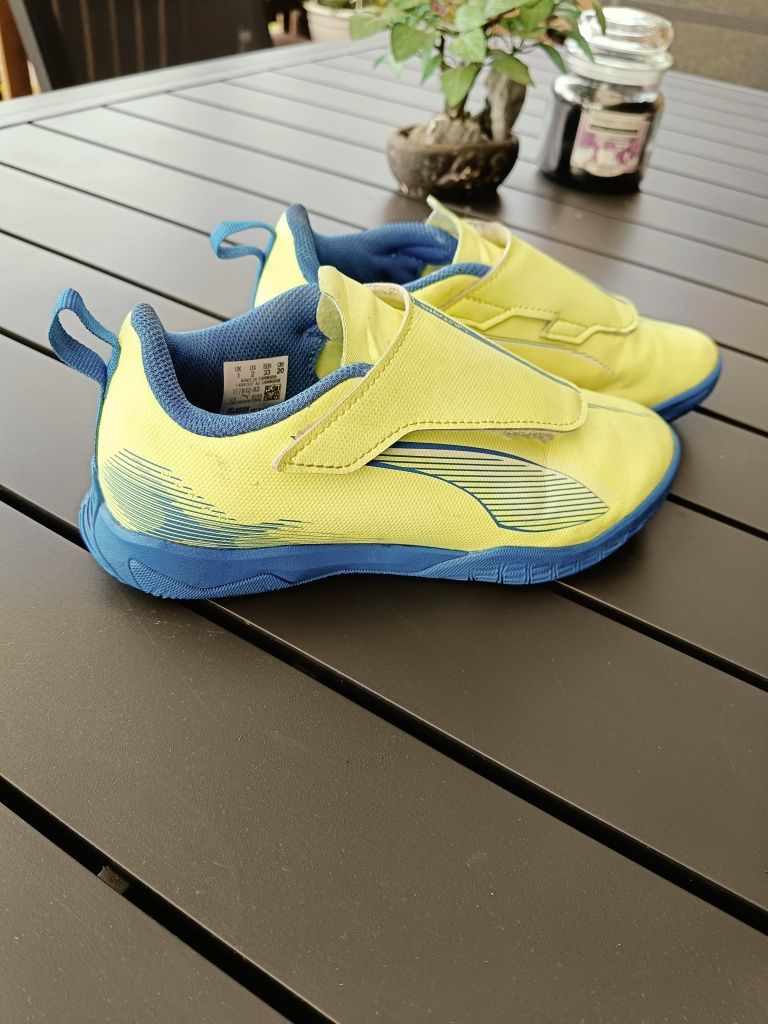 Halówki PUMA r. 33
