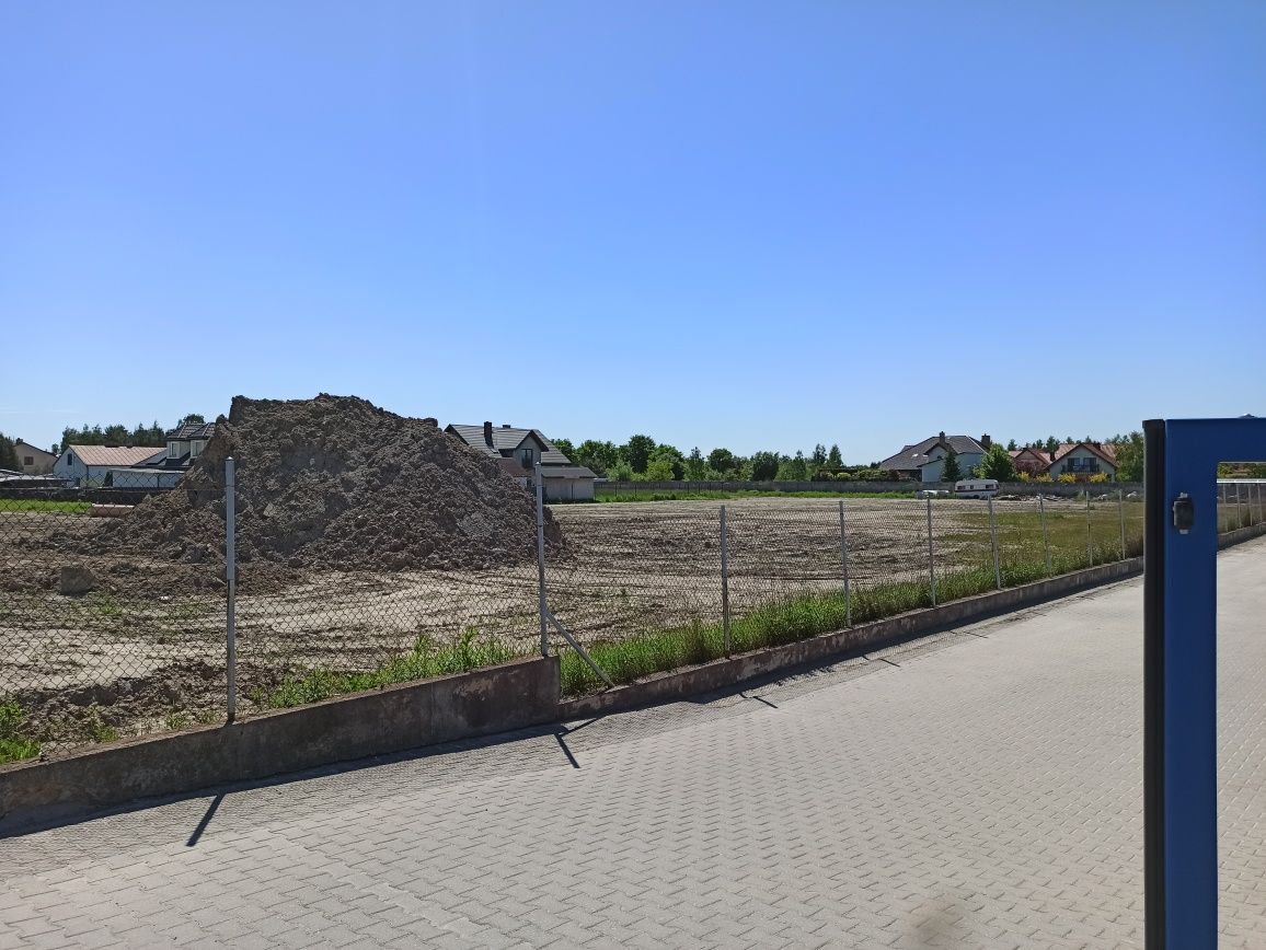 Oddam ziemię. Bardzo dobry dojazd
