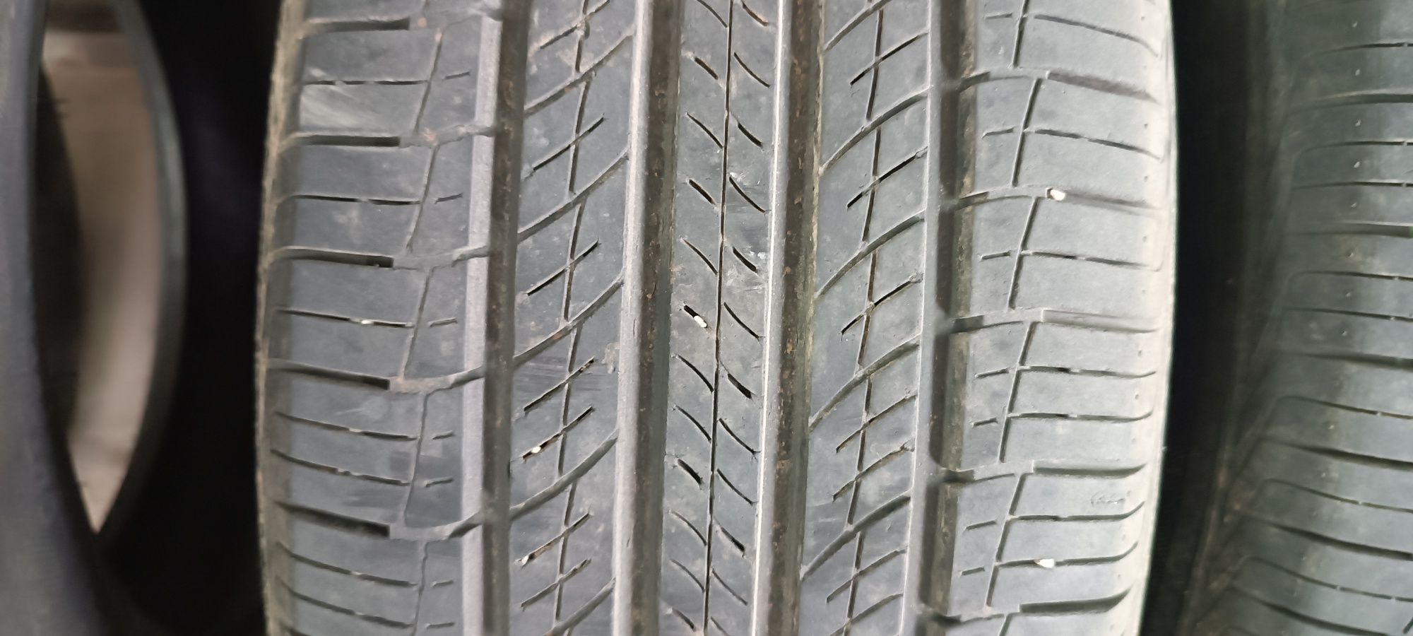 Шини Michelin  Hankook 235/60 R17  102v