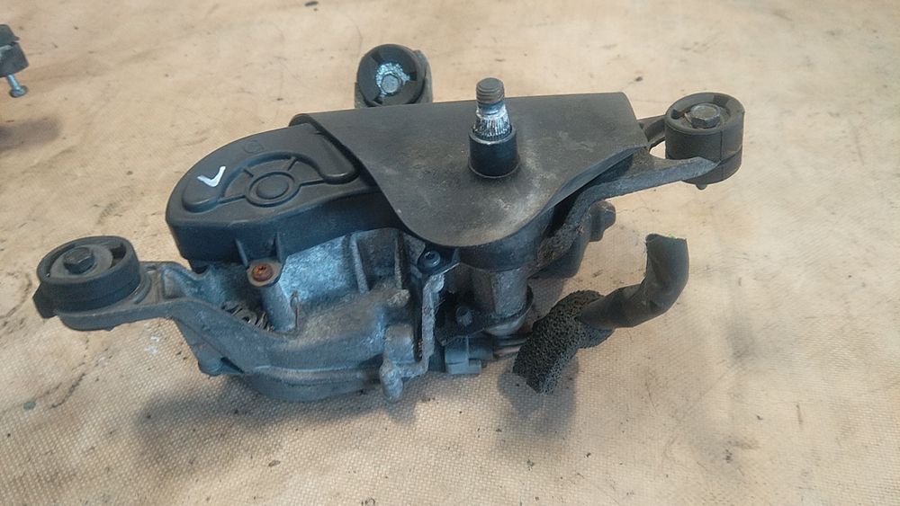 ) Citroen C5 III silniczek wycieraczek lewy przód