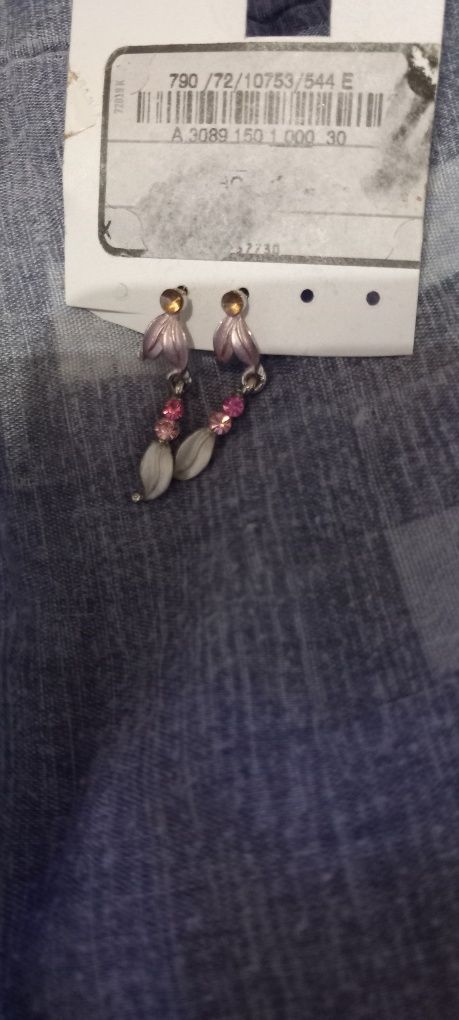 Brincos novos em rosa