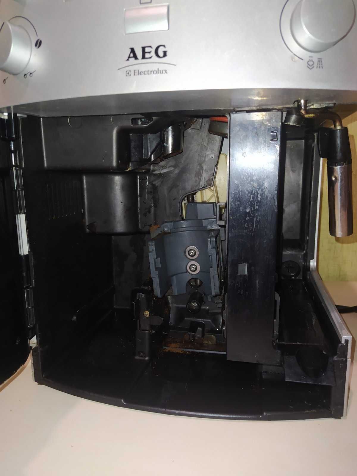 Кофемашина AEG Caffe Grande CG6400