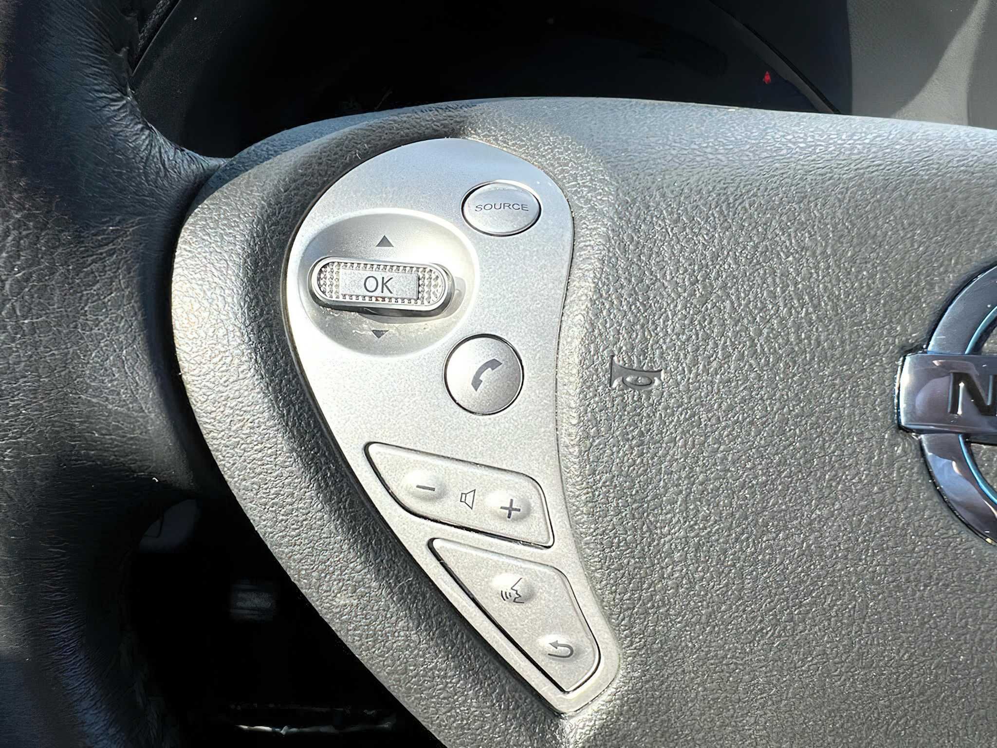 2017 Nissan LEAF SL