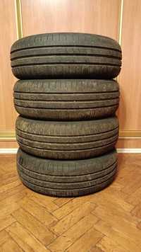 Автомобільні шини Goodyear EfficientGrip Performance 195/65 R15