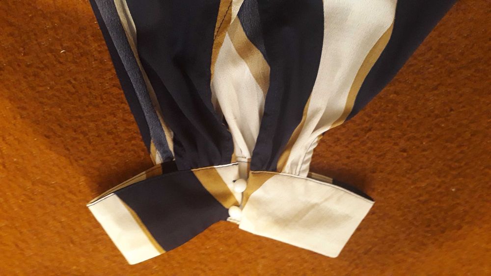 Blusa de senhora - M - nova - portes incluídos