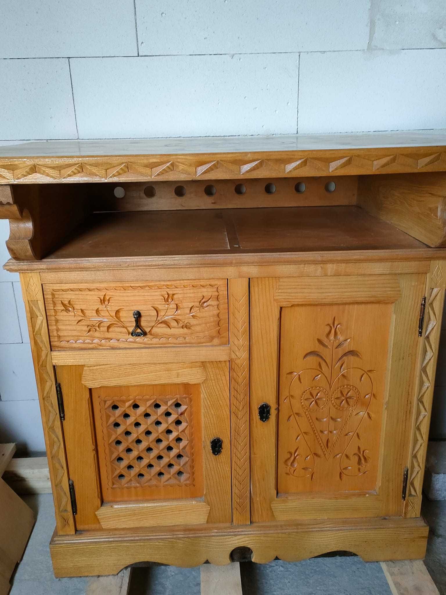 Komplet mebli komoda i szafa. Piękna szafka -Gratis.