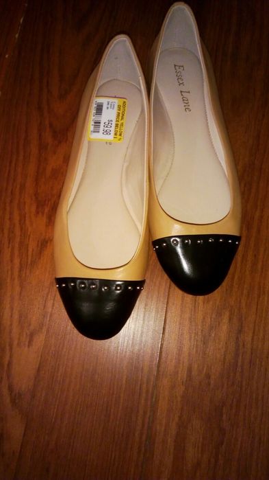Жіноче взуття фірмове,шкіряне.