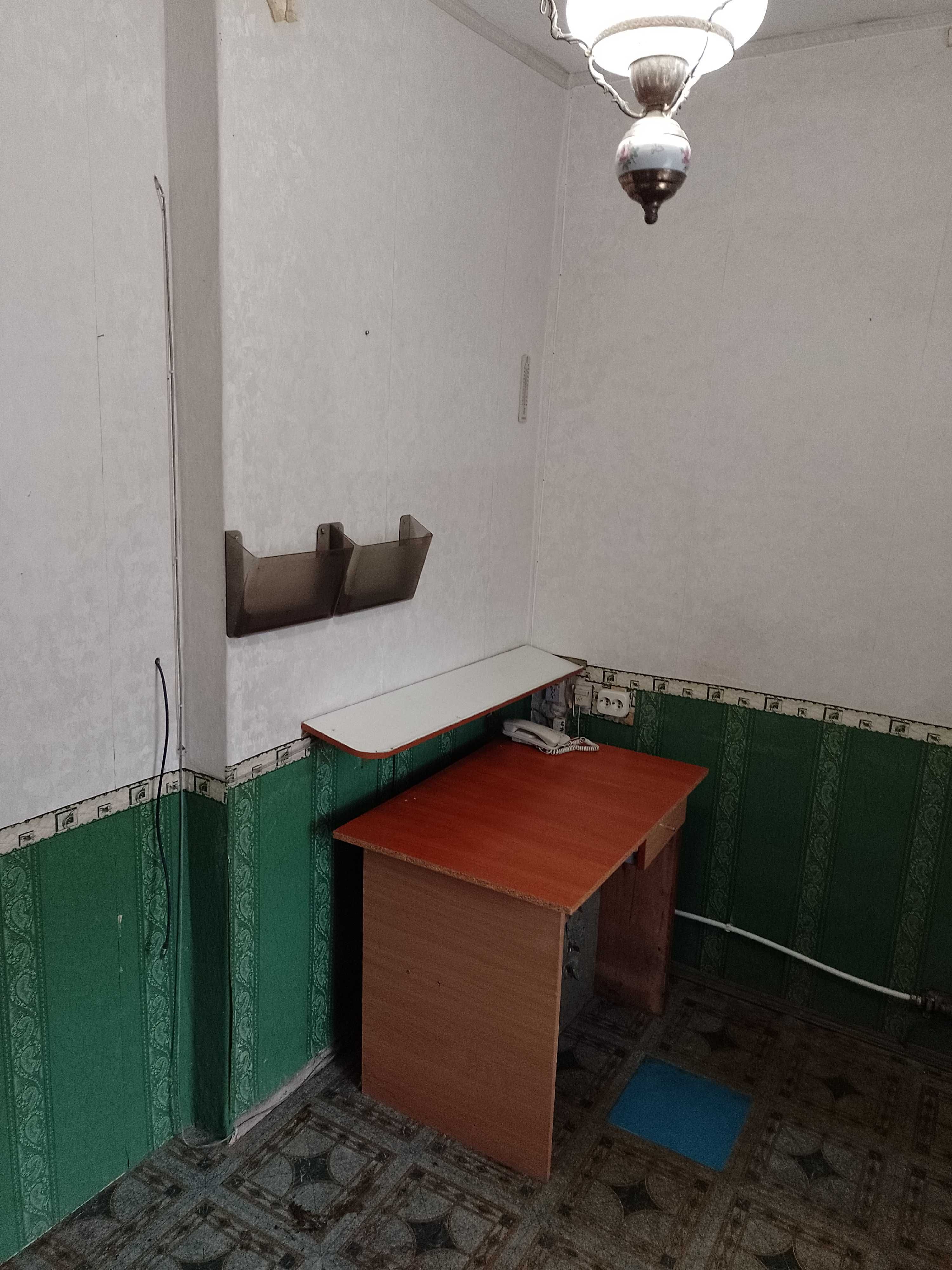 Продаю (Без комісії) фасадне приміщення на Дунаєва и1