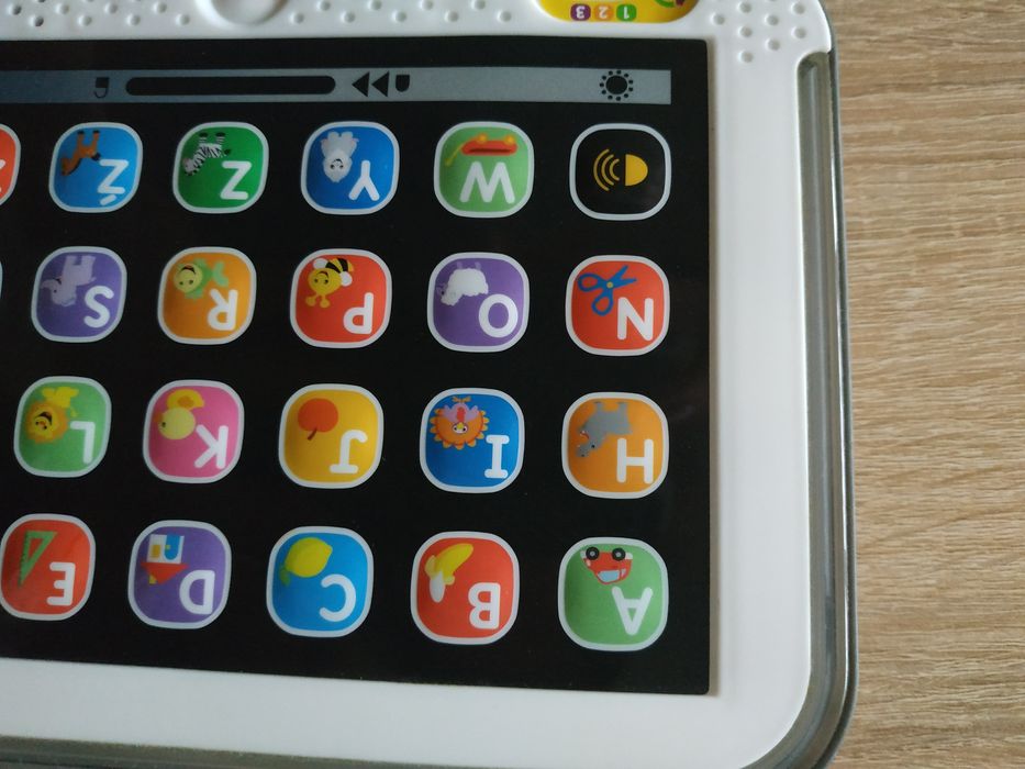 Tablet Fisher Price dla najmłodszych