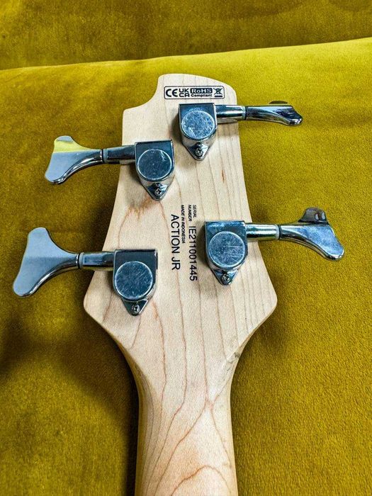 НОВА бас-гітара CORT Action Junior (Open Pore Walnut)