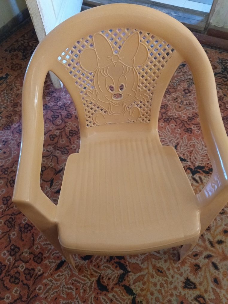 Детский развивающий стол и стул