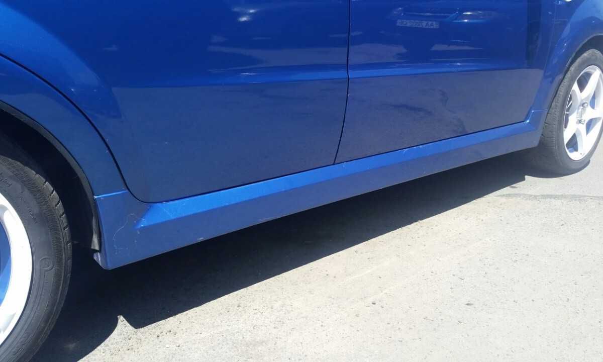 Козырек Chevrolet Aveo хечбек Спойлер на крышу Шевроле Авео Хэтчбек