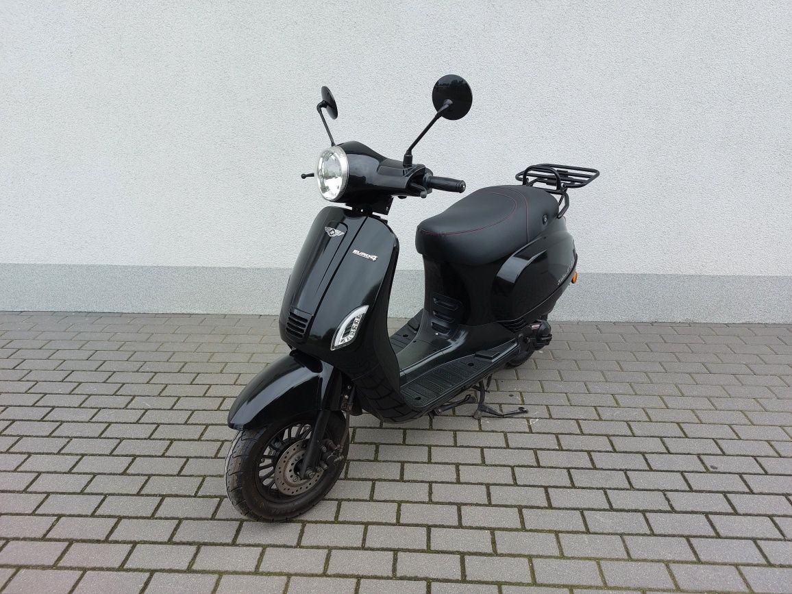 JM Kymco GTS 50  4t    2021 rok    vespa