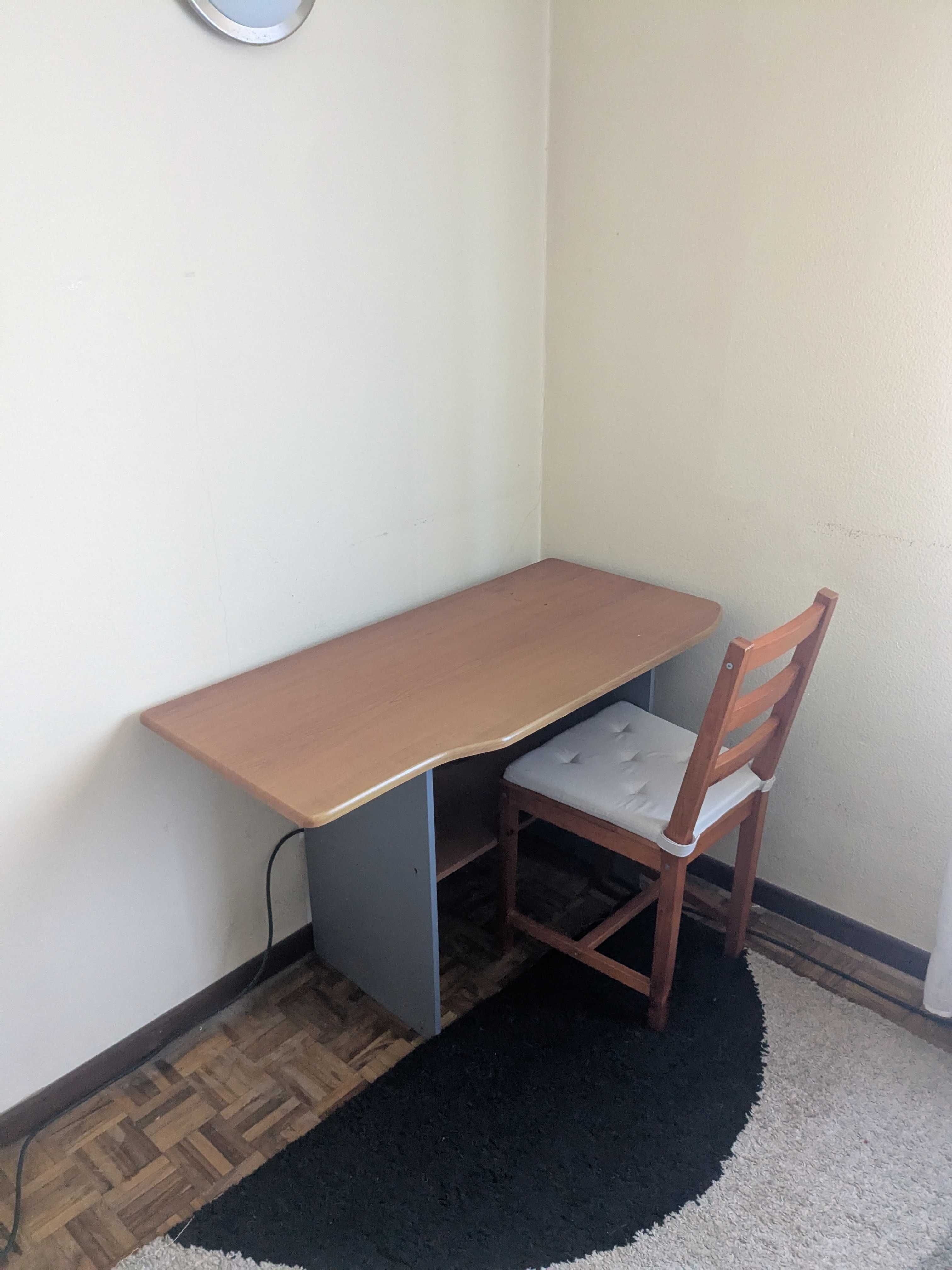 Quarto para arrendar Linda a Velha