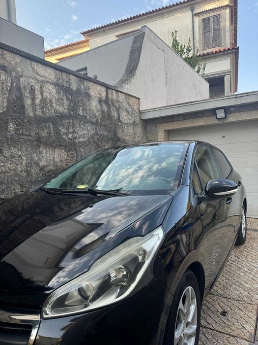 Peugeot 208 1.6 HDi / BlueHDi 75