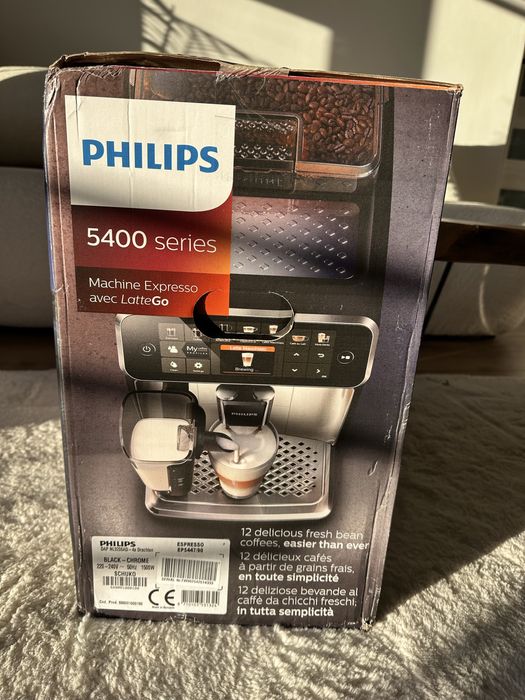 Ekspres ciśnieniowy Philips EP5447/90 czarny 1500W