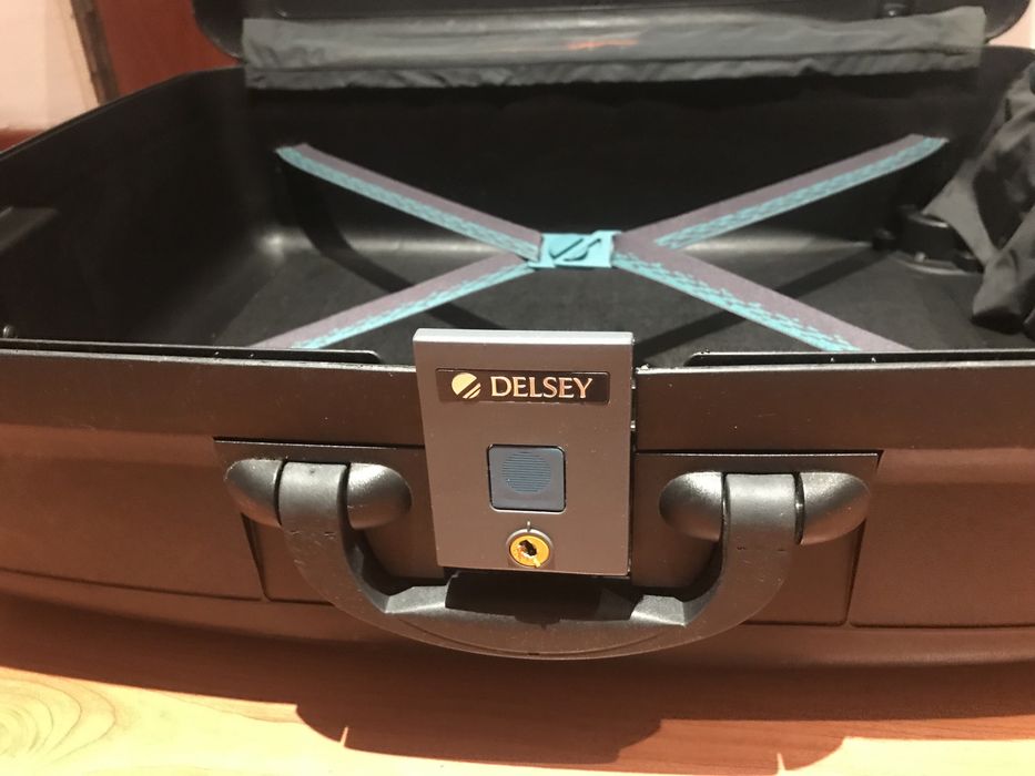 Delsey tamanho grande