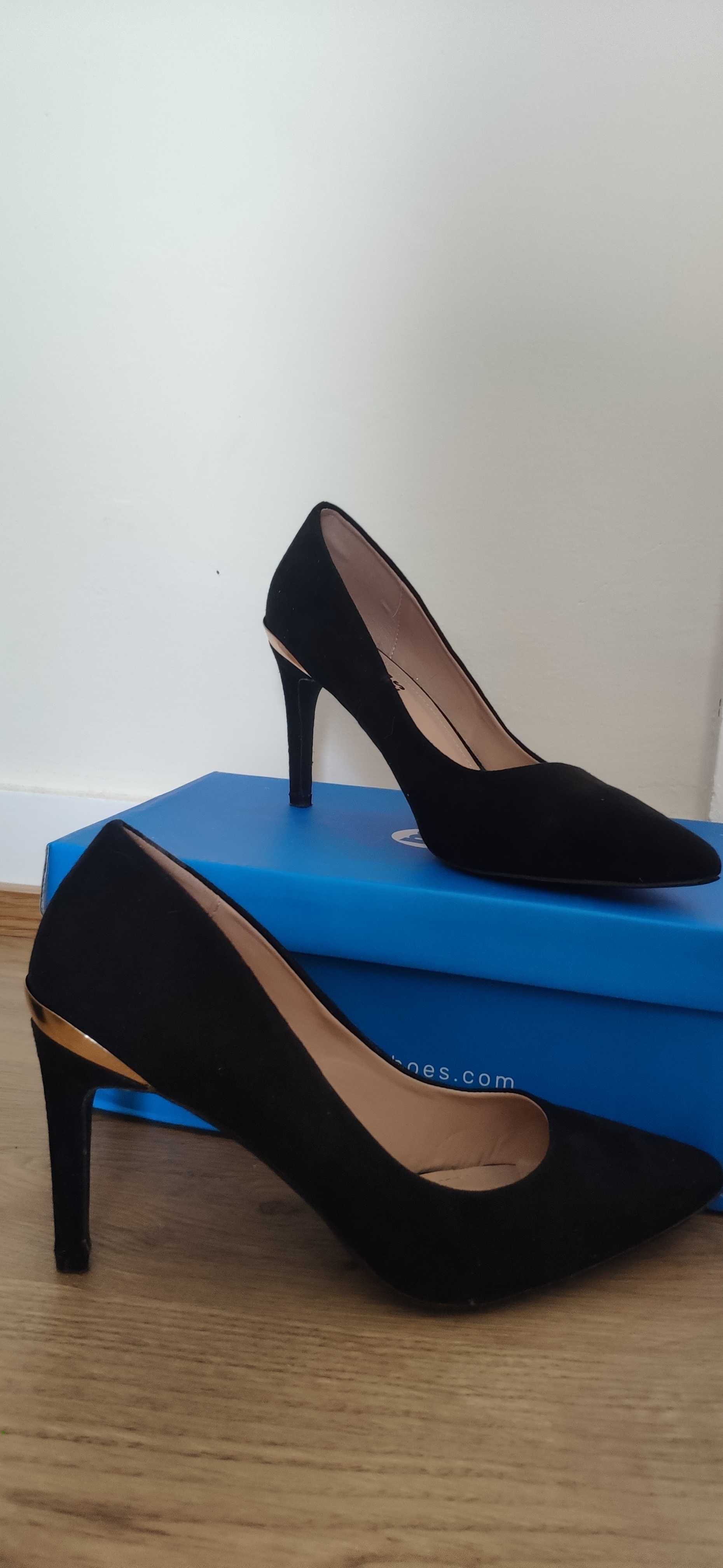 Lote de 5 pares de sapatos de mulher, como novos