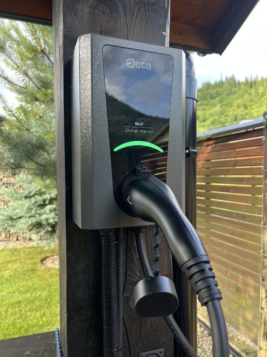 КИЇВ ПІД КЛЮЧ - Зарядна станція для електромобілів - 22 кВт - Octa