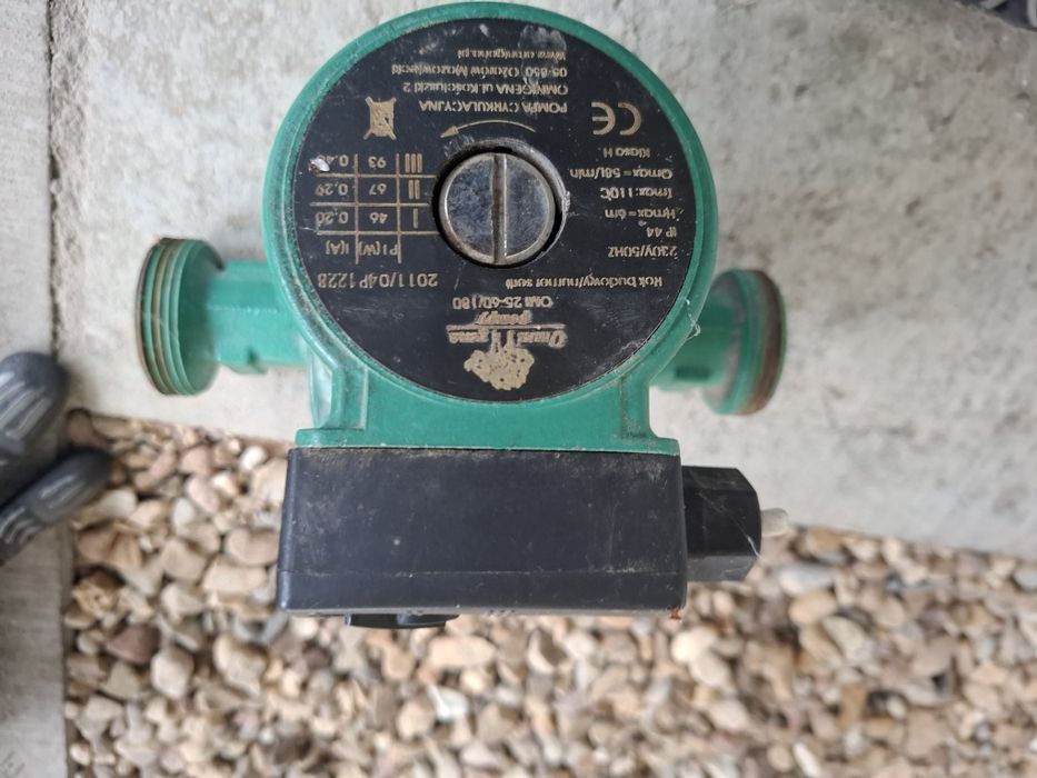 Pompa cyrkulacyjna centranego ogrzewania sprawna