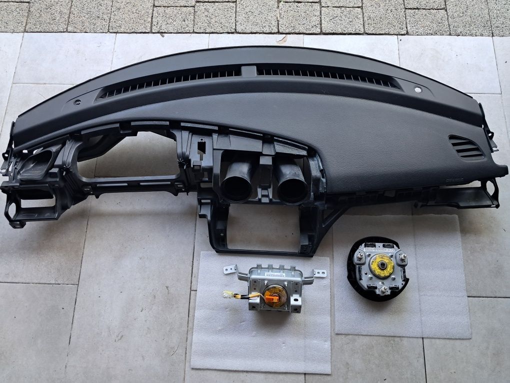 Suzuki swift air bag deska kokpit mk8