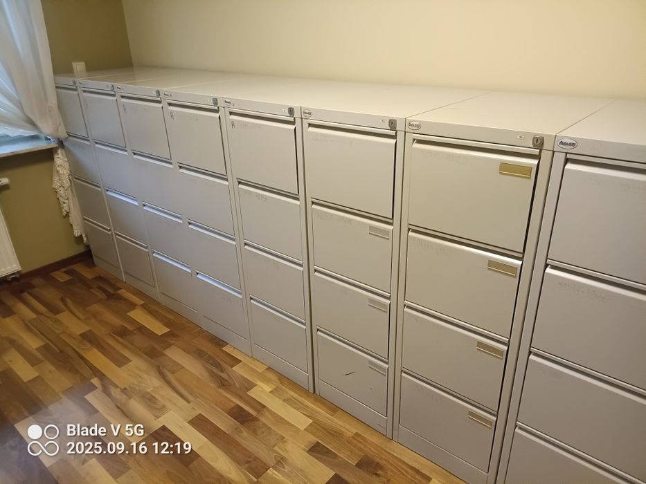 Szafka aktowa narzędziowa akta biura garażu zabudowa do busa